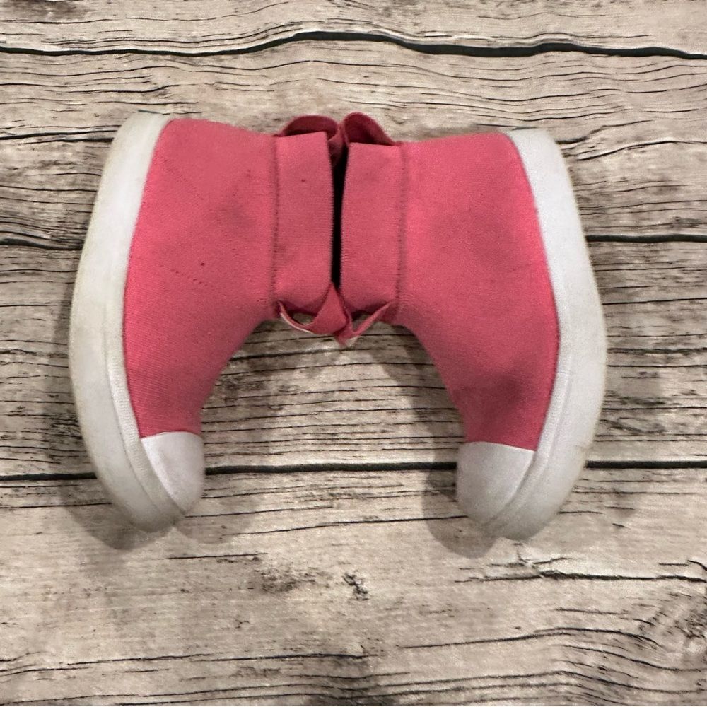 Native High Tops in Bright Pink Size 2